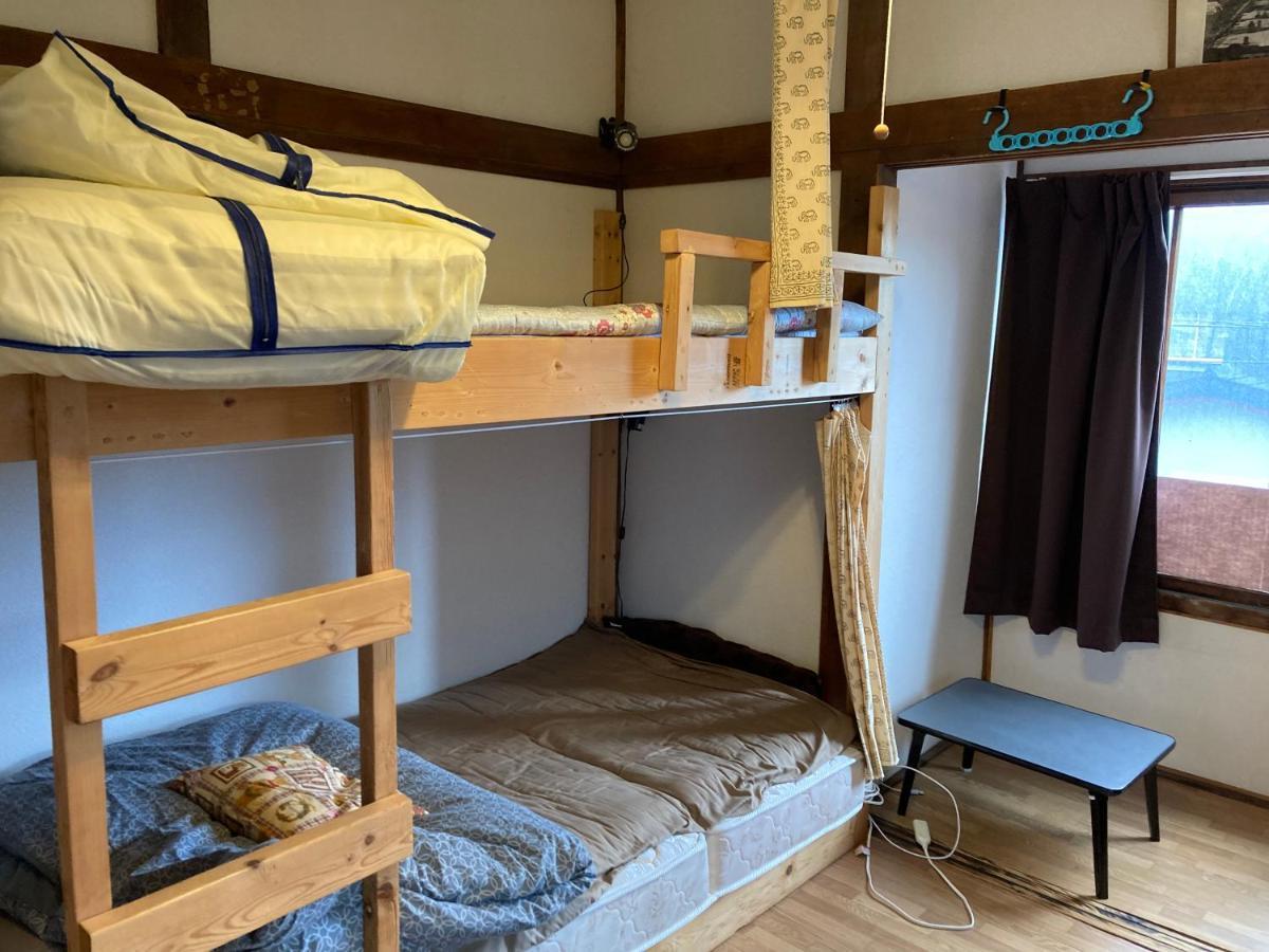 Emina Backpackers Hostel Отару Екстериор снимка
